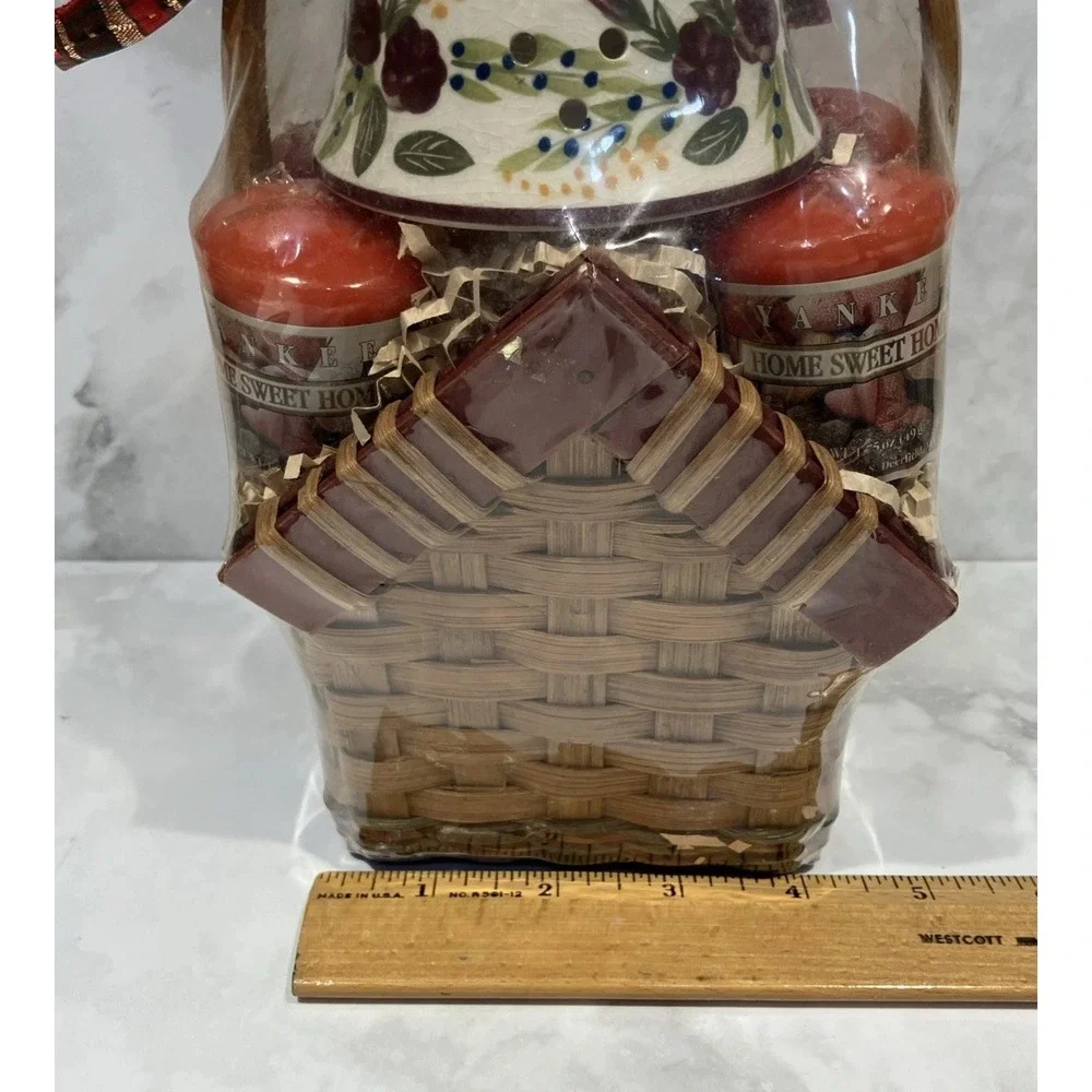Yankee Candle Gift Set Home Sweet Home Votive Ceramic Lamp Shade Basket